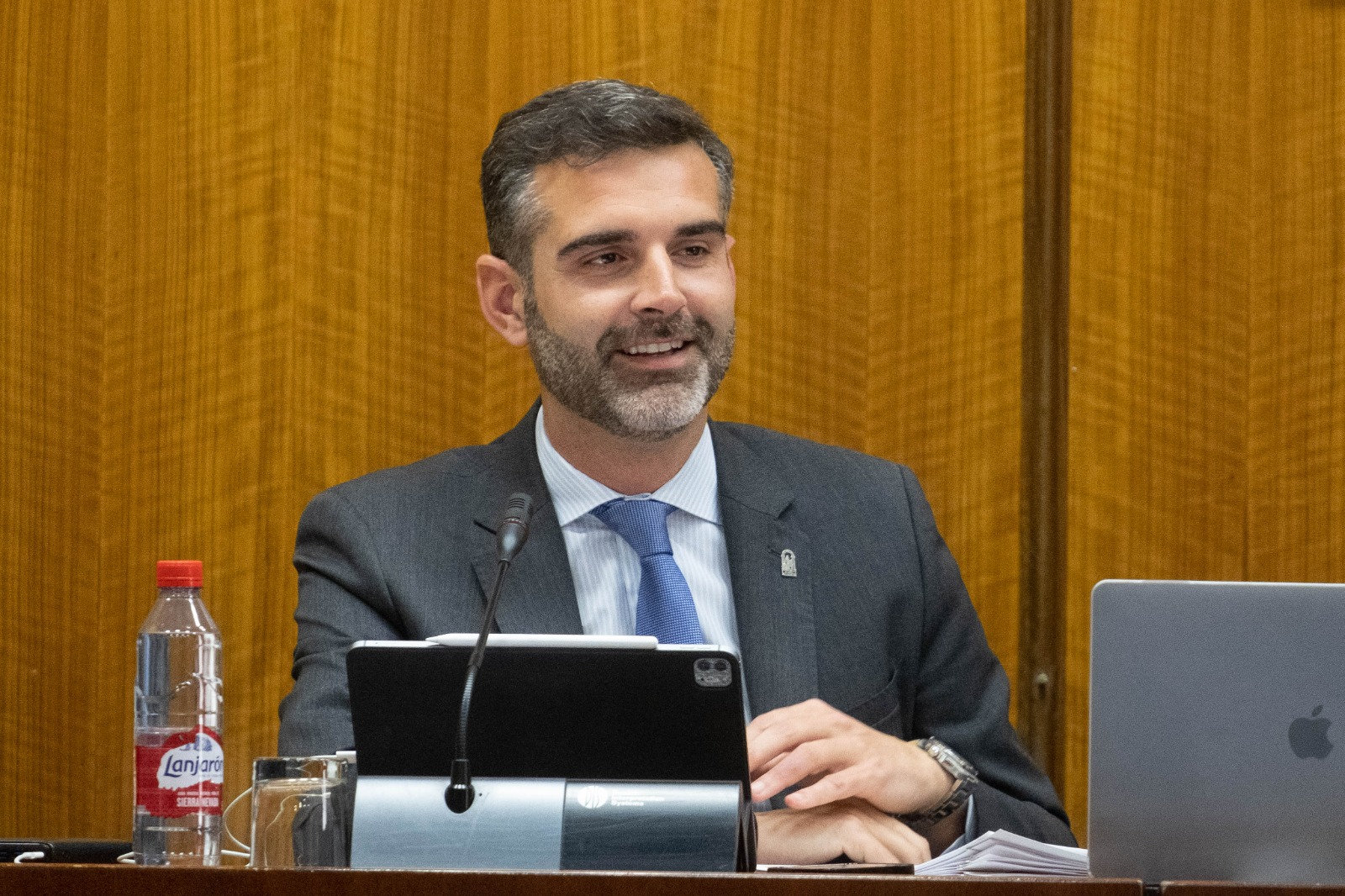 Ramón Fernández-Pacheco durante la comisión en el Parlamento andaluz.