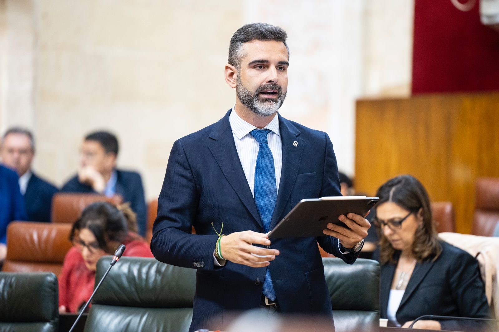 Fernández-Pacheco asegura que todos los guardas de coto habilitados van a permanecer en activo hasta el final de su vida laboral conviviendo con la nueva figura del guarda jurado de caza 