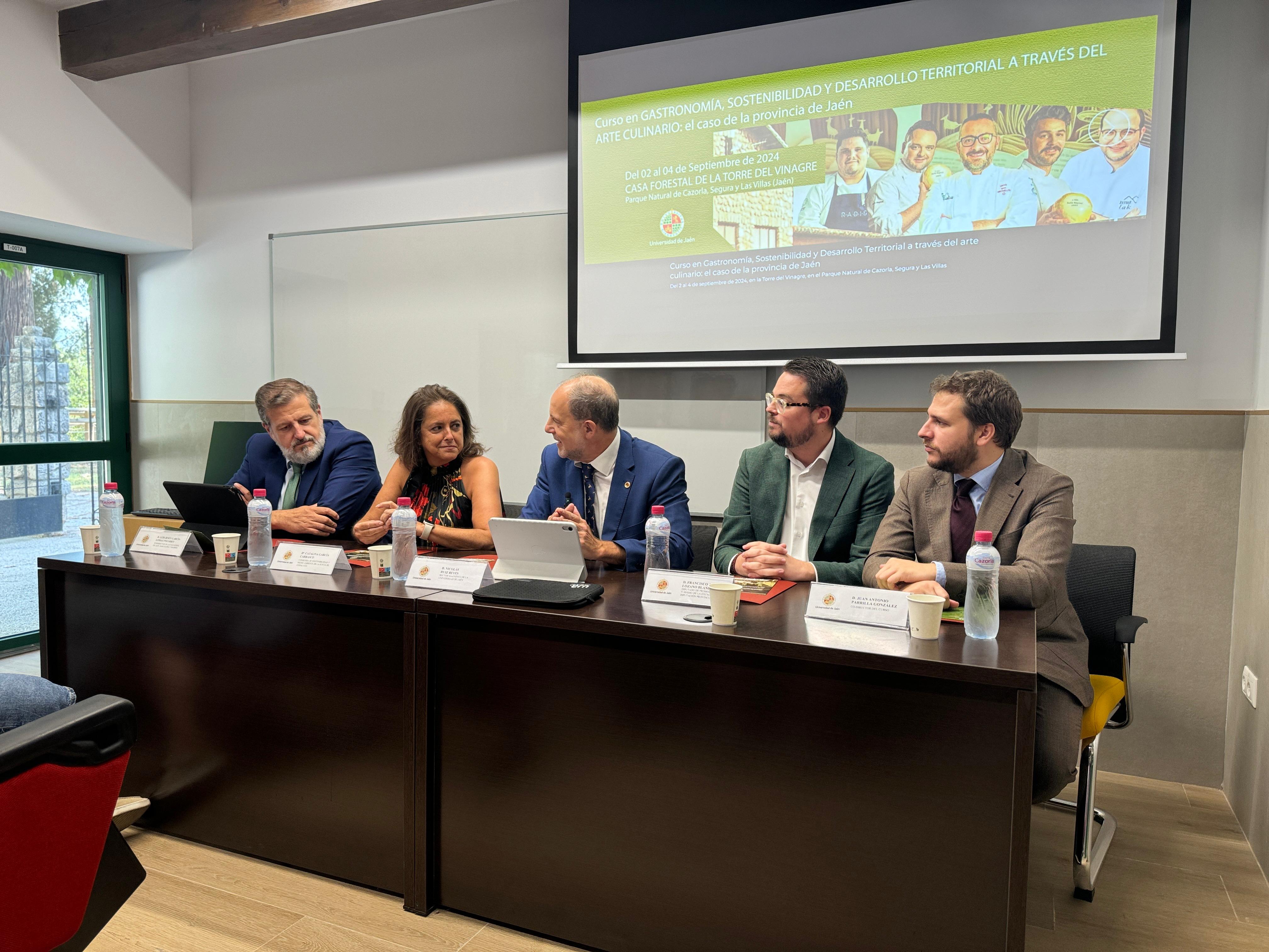 Catalina García ha inaugurado los cursos de verano.